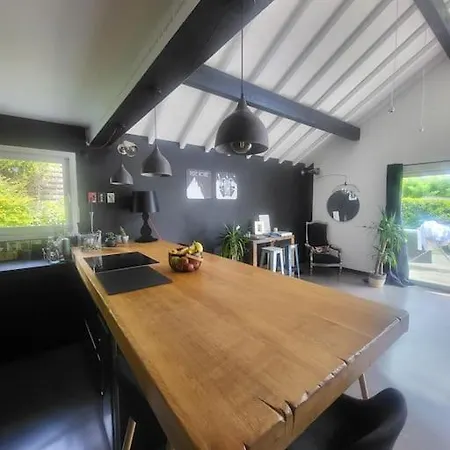Maison Au Calme A *